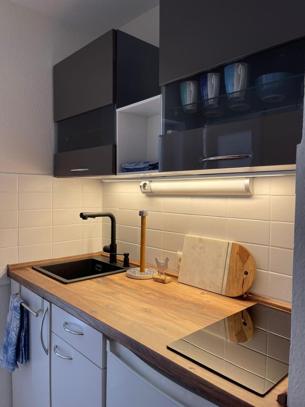Ferienwohnung Strandoase Inklusive Terrasse Und Parkplatz - Sonnenseite Scharbeutz Exteriör bild